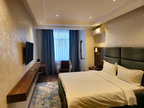 HOTEL AYNI in 杜尚貝