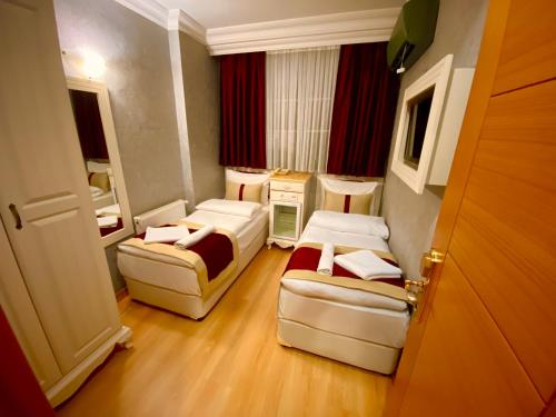 Twin Room room in Santefe Hotel