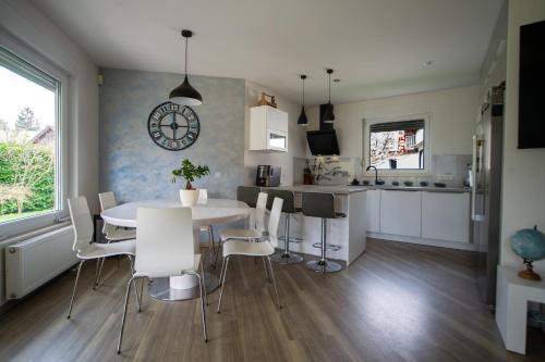 Guest house TOMAN in Bodesce