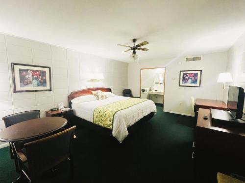The Madison Inn Motel - image 6