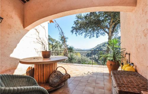 Exterior view, Belle Maison En Pleine Nature in L'Escaillon