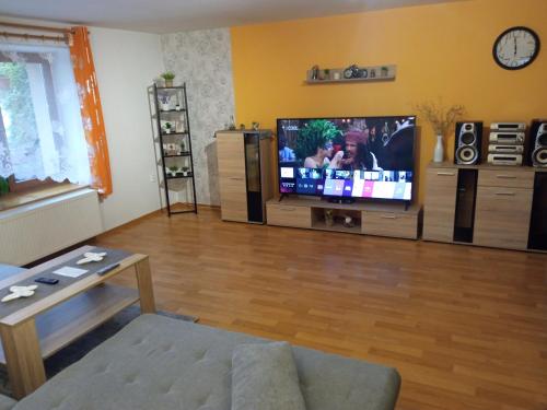 . Celý rodinný dům na venkově