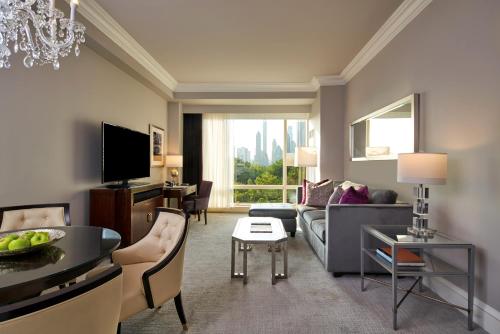 One-Bedroom Suite with Park View