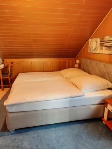 Privatzimmer in Augsburg-Haunstetten, Augusta (Augsburg) (foto 9)