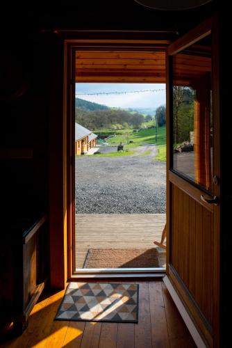 Apkārtne, APPLE Cabin - Little Log Cabin in Wales in Bettws Cedewain