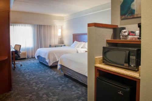 Double Queen Room