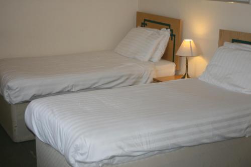 Hanover Hotel & McCartney's Bar - image 12