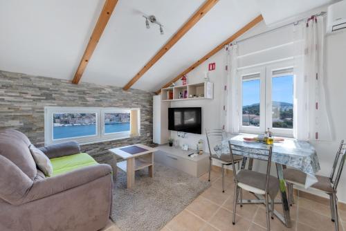 Apartments Čikat Mali Lošinj