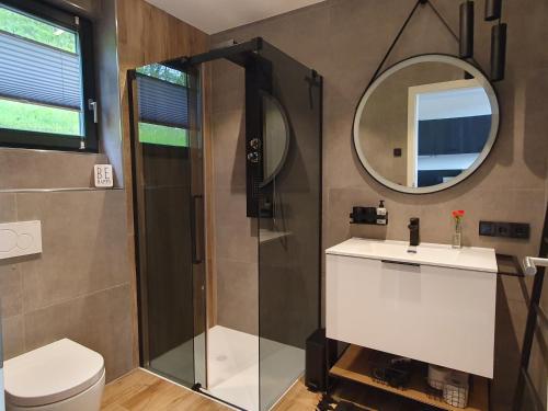 Bathroom, Odenwald-Lodge mit Infrarotsauna und E-Ladestation "Haus Purpur" in Reichelsheim (Odenwald)