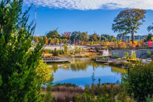 Stone Mountain's Hidden Secret in 石山