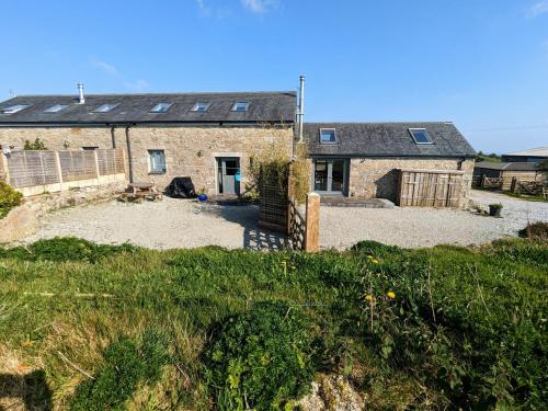 Treverrows Barn - Barn Conversion on the Farm