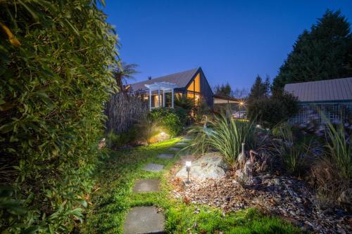 Alpine Rock B&B - Accommodation - Te Anau