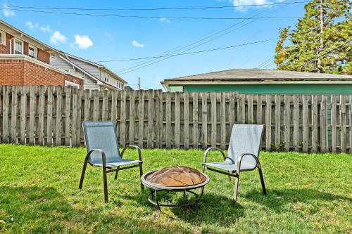 Charming 2 Family Duplex Home - Downtown Royal Oak in Royal Oak, USA