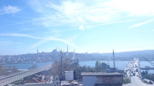 Galata Grace - image 14