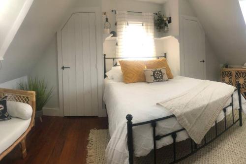 Captain’s Quarters - unique home on Corsica River! in Grasonville (MD)