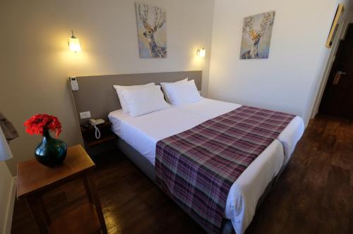 Scots House Hotel Room Type - Twin Room with City View