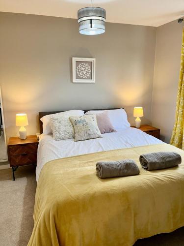 B&B Warrington - Canada House - Sleeps 6 -3 King or 6 Single Ideal for contractors - Bed and Breakfast Warrington