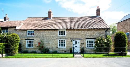 Stunning Yew Tree Cottage