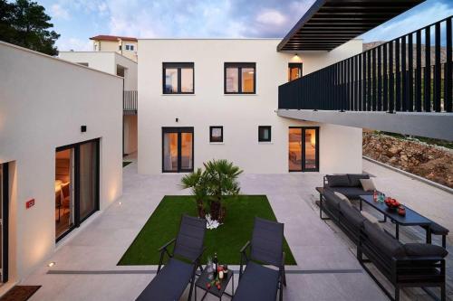 Villa image 4