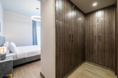 Newly Furnished Apartment in JLT Lake Views - image 2