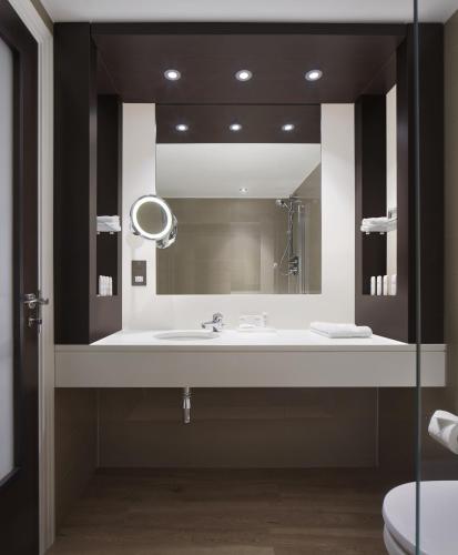 Radisson Blu Hotel Edinburgh City Centre - main image