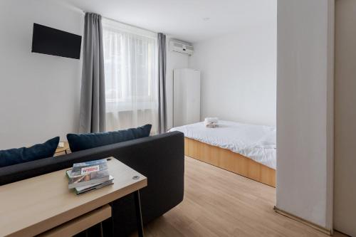 1 double bed, 1 sofa bed