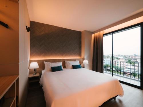 room detail thumbnail 0