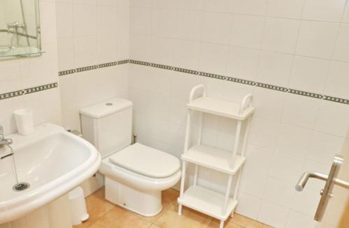 Apartment image 8