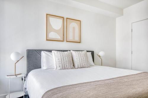Long Beach 1BR w Pool Gym nr Ocean Blvd LAX-522 in Long Beach, USA