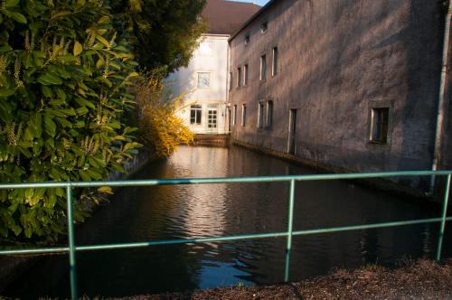 chambre indépendante dans le moulin - Pension de famille - Pouilly-sur-Vingeanne