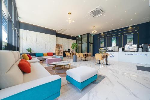 Nhà hàng, Chonpines Ocean Suites in Gangneung-si