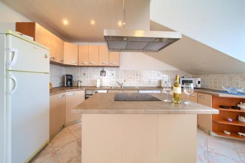 Apartment Mladen - image 5