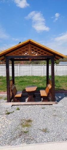 POARTA SOARELUI POARTA SOARELUI