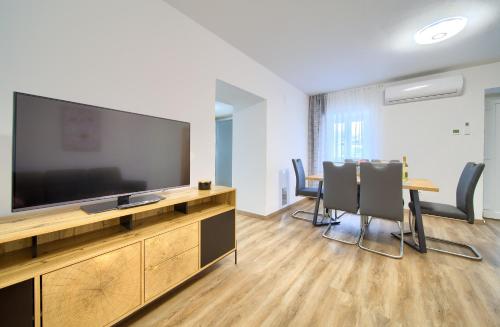 Apartment Mladen - image 10