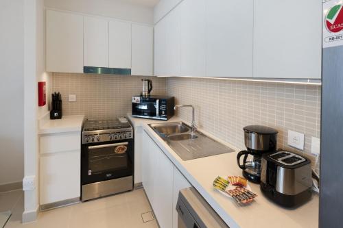 Elegant 2 Bedroom Luxury Living in Harbour Gate - Allsopp&Allsopp, Dubái (foto 7)