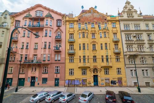 New apartments near Dancing house 3