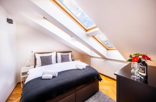 Luxurious Woodrow Wilson apt in Prague centre - main image