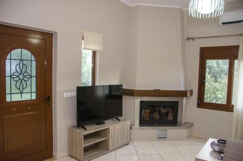  Horio House in Límni