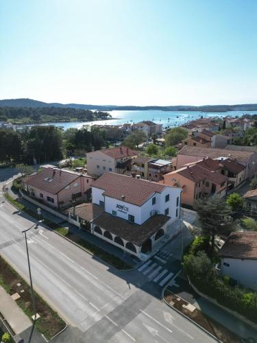 Boutique Suites Joyce Medulin with free parking in Liznjan