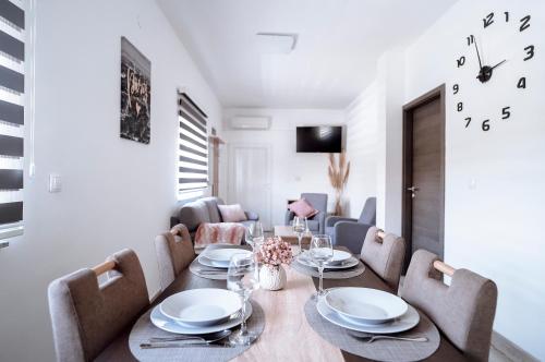 Koplietošanas atpūtas telpa ar TV, Apartman Ružić (Apartman Ruzic) in Krizevci