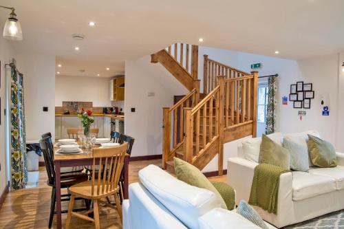 Stainsborough Hall Holiday Cottages 5