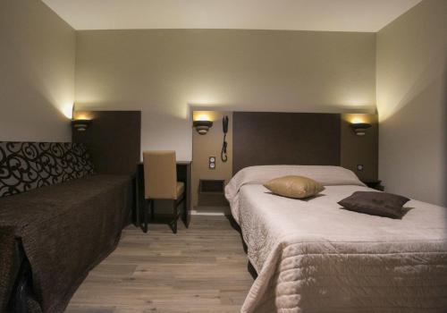 Logis Hotel du Col d'Osquich Room Type - Triple Room