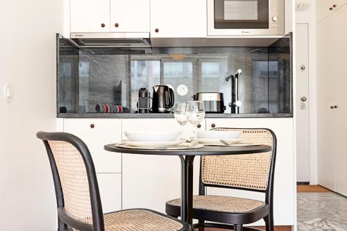 Ceuta Studio Apartments by LovelyStay 4