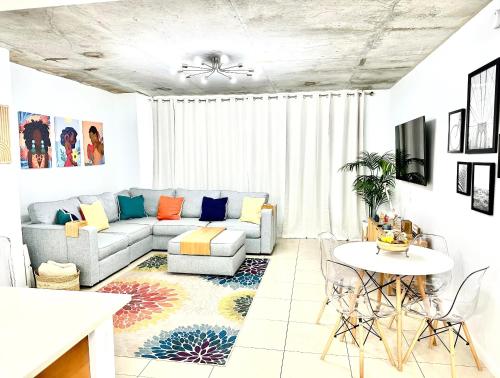 Elite 1BD 1BTH at Midblock in Miami, USA