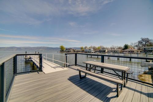 Waterfront Lakeport Rental Home with Private Dock! in Kelseyville