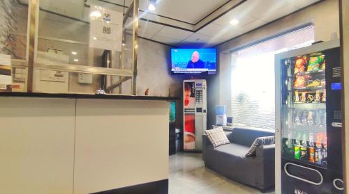 Hôtel Moderne – Saint-Denis, CA