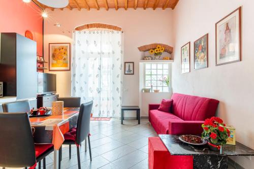  Piazza Sforzini Cozy Apartment near the Sea!, Unterkunft in Livorno