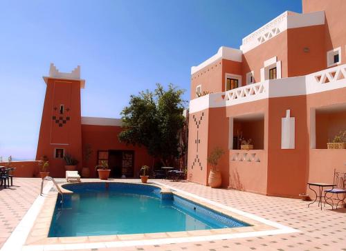Swimming pool, HOTEL KERDOUS in Tafraoute
