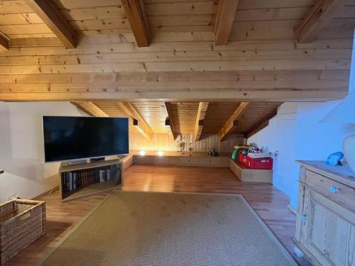 Attic Gem with Unbeatable Lake Moubra View