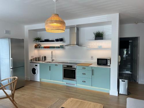 . 2 Bedroom Apartment Central Town Location